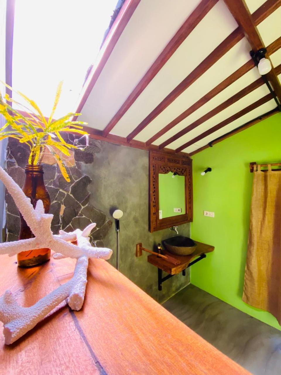 Hotel Eco Casa Karimunjawa Exterior foto